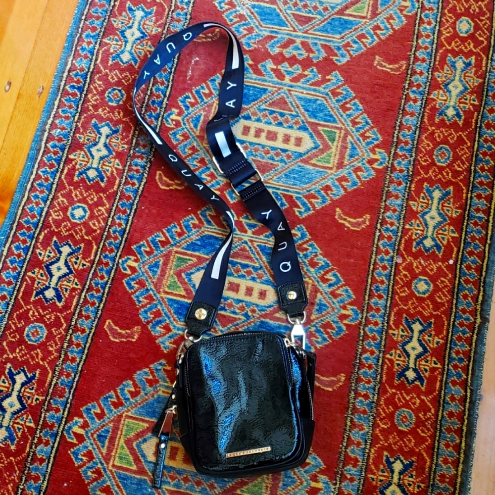 Quay camera bag purse
